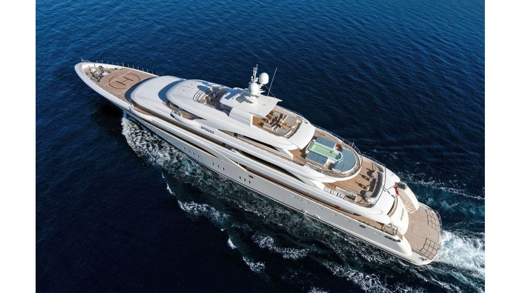 imgi_104_optasia-mega-yacht-35-1024-576