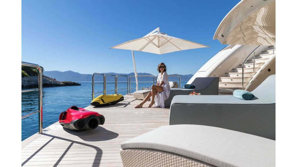 imgi_106_optasia-mega-yacht-39-1024-576