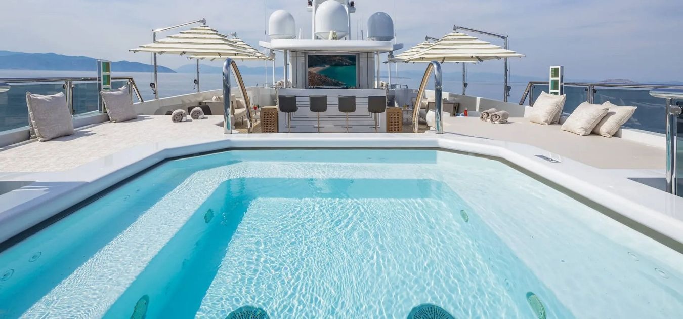 imgi_124_lady-vera-yacht-20-master-4-1350-630