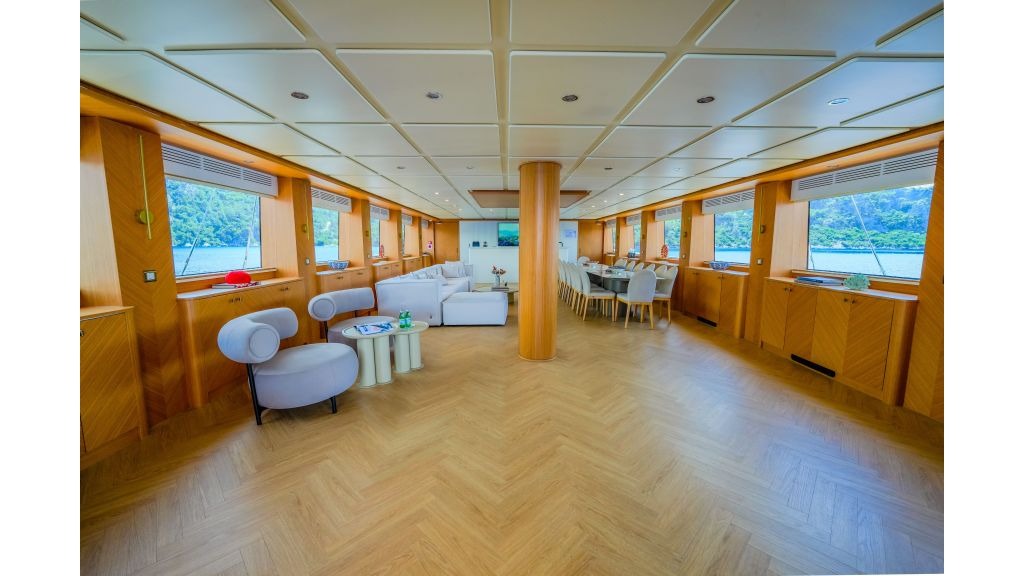 imgi_14_king-of-the-sea-514-1024-576