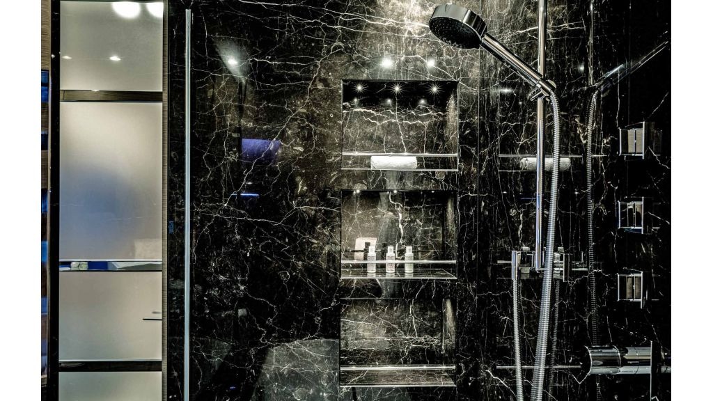 imgi_18_bold-motor-yacht-23-1024-576