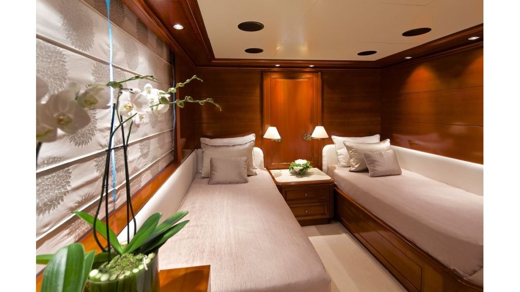 imgi_22_omega-12-1024-576