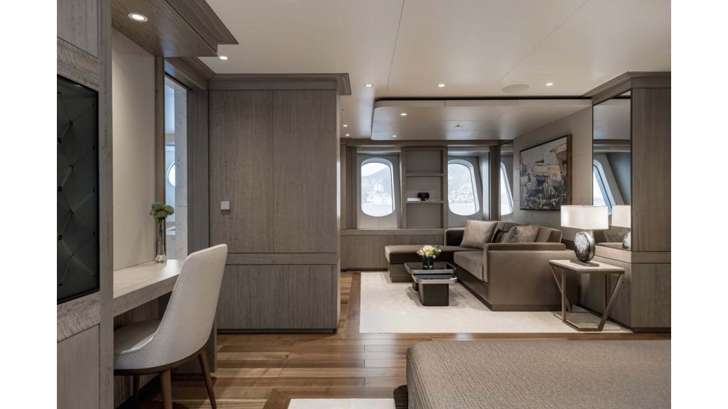 imgi_23_victorious-yacht-35-1024-576