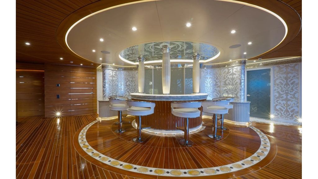 imgi_30_elements-motor-yacht-0031-1024-576