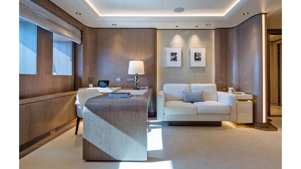 imgi_36_opari-super-yacht-38-1024-576