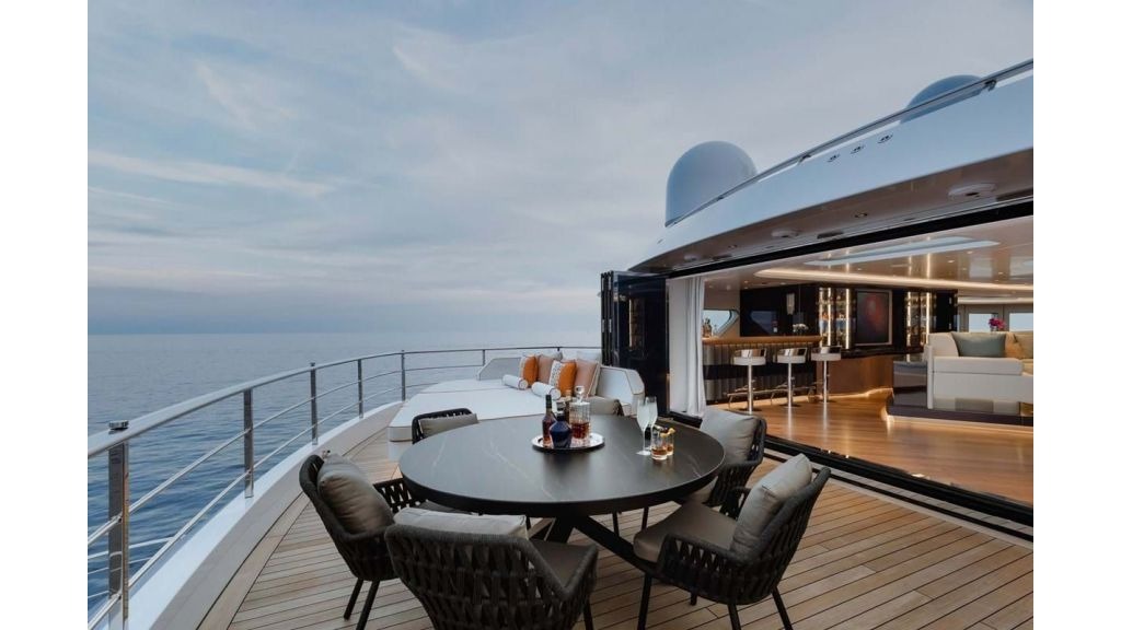 imgi_36_victorious-yacht-22-1024-576