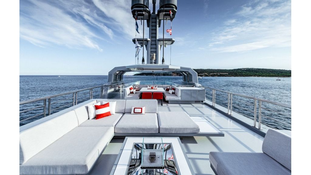 imgi_52_bold-motor-yacht-54-1024-576