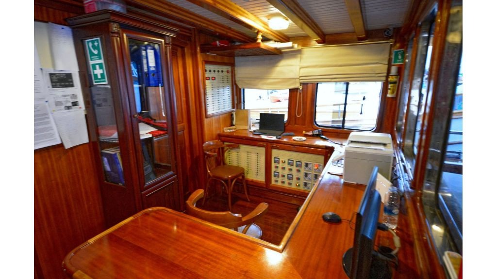 imgi_55_admiral-18-1024-576