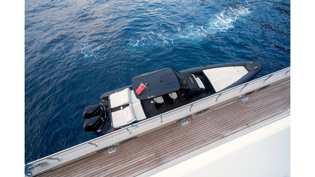 imgi_59_de-love-042-1024-576