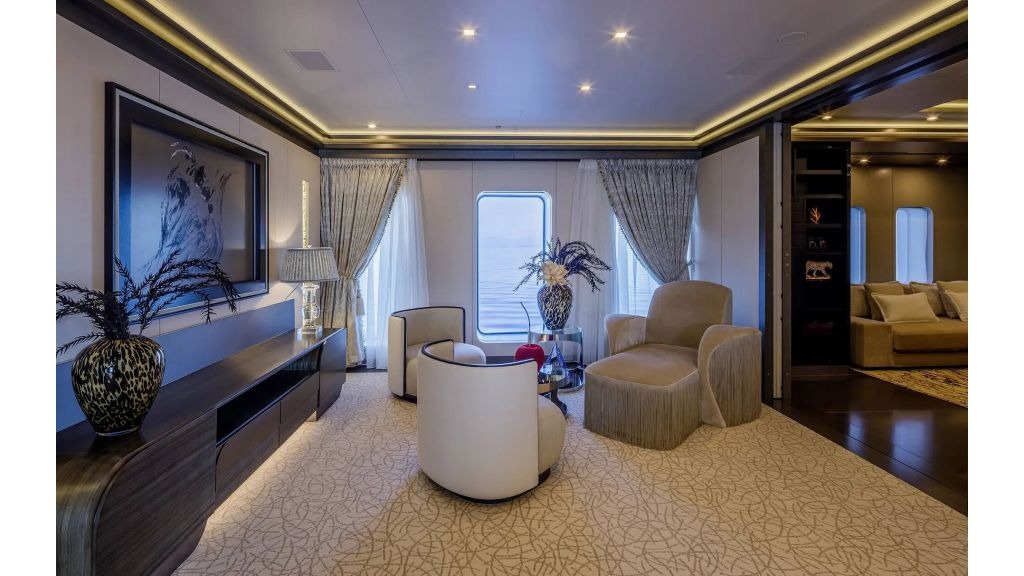 imgi_60_lady-vera-yacht-84-1024-576