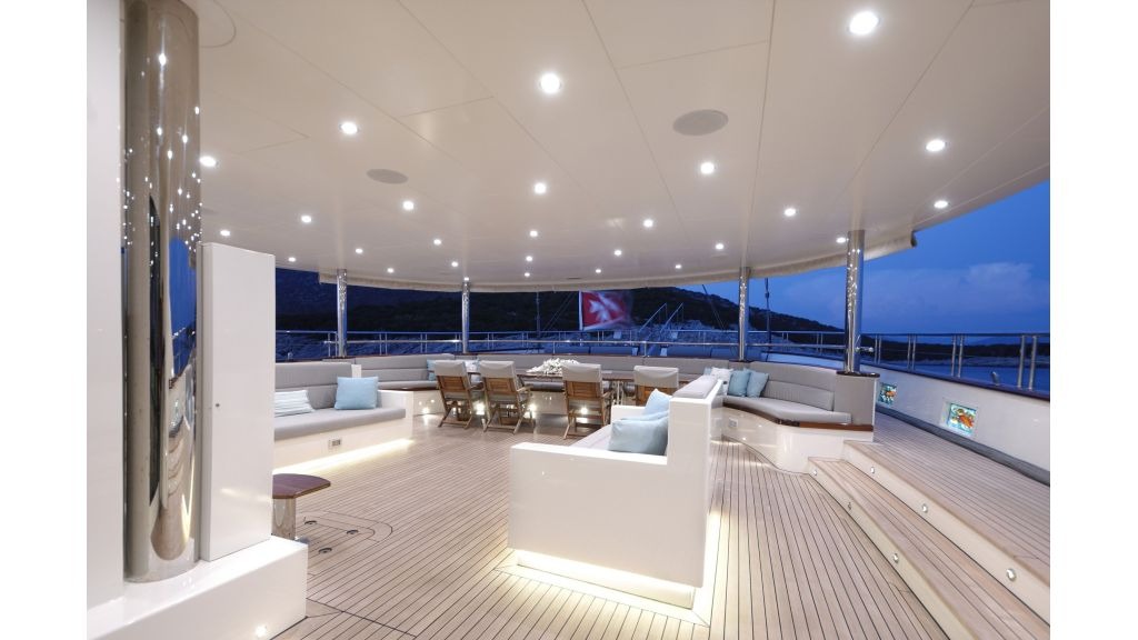 imgi_61_meira-luxury-yacht-44-1024-576