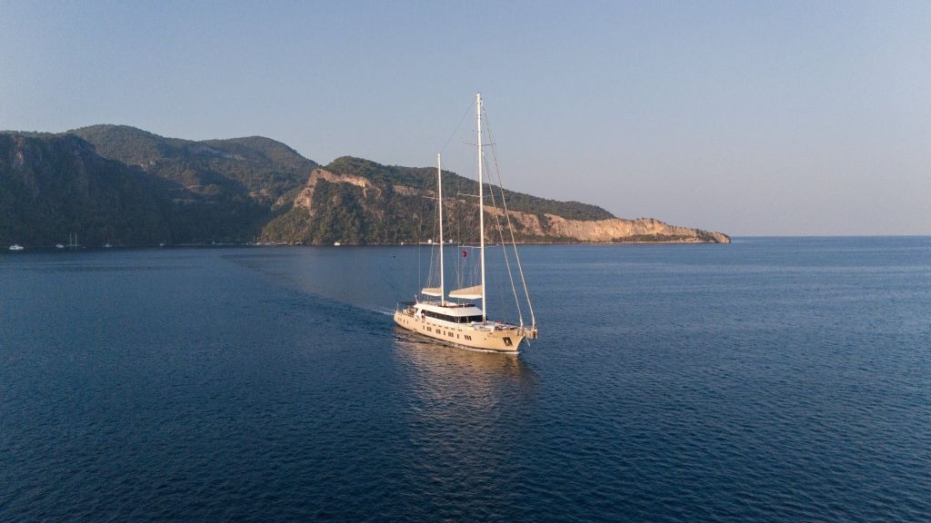 imgi_62_de-love-039-1024-576