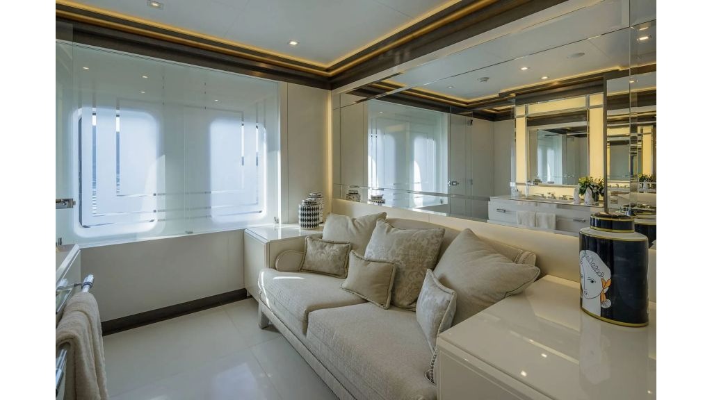 imgi_69_lady-vera-yacht-47-1024-576