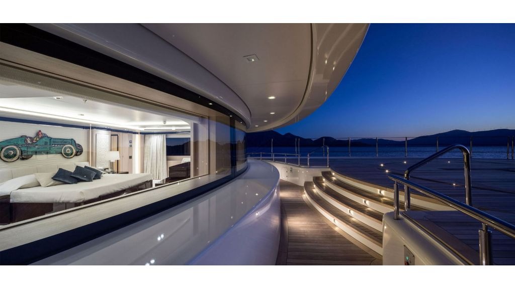 imgi_72_optasia-mega-yacht-69-1024-576