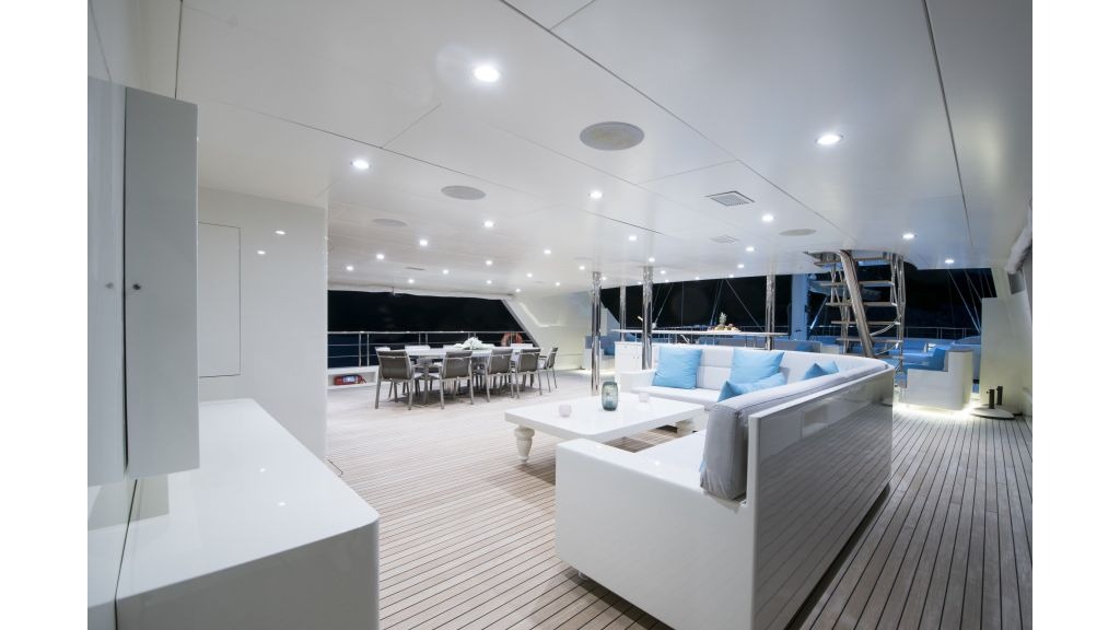 imgi_86_meira-luxury-yacht-11-1024-576