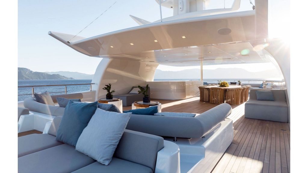 imgi_91_optasia-mega-yacht-22-1024-576