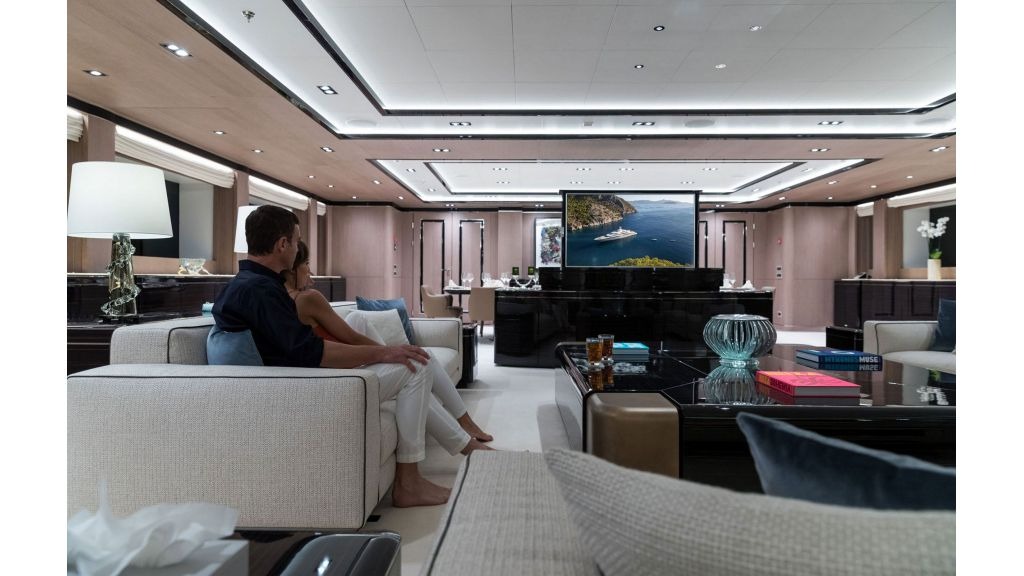 imgi_95_optasia-mega-yacht-26-1024-576