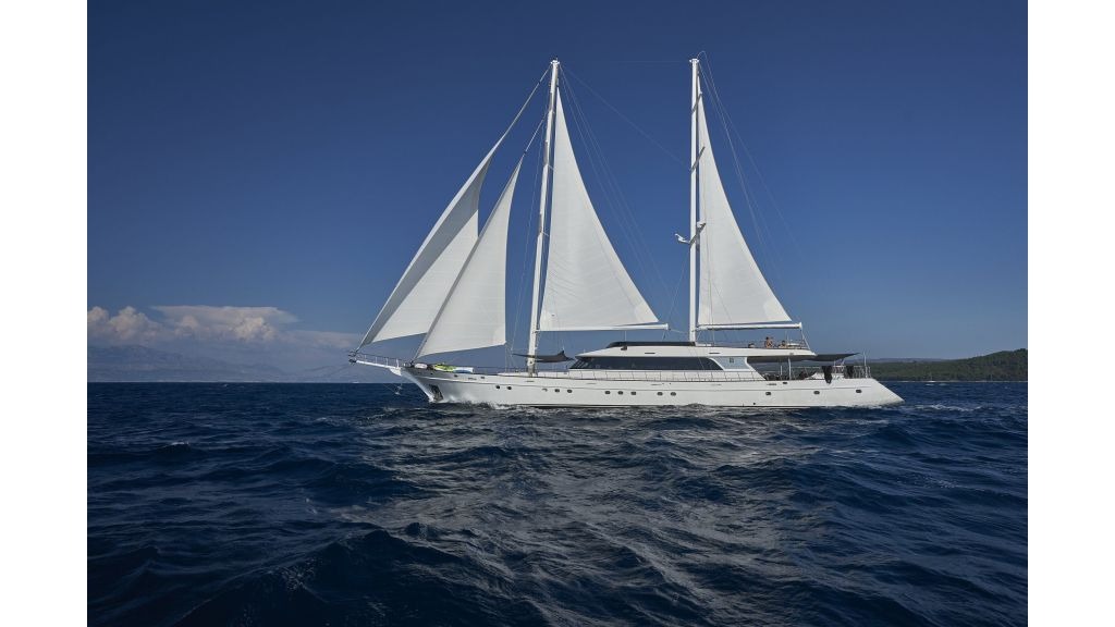 1-lady-gita-26-1024-576