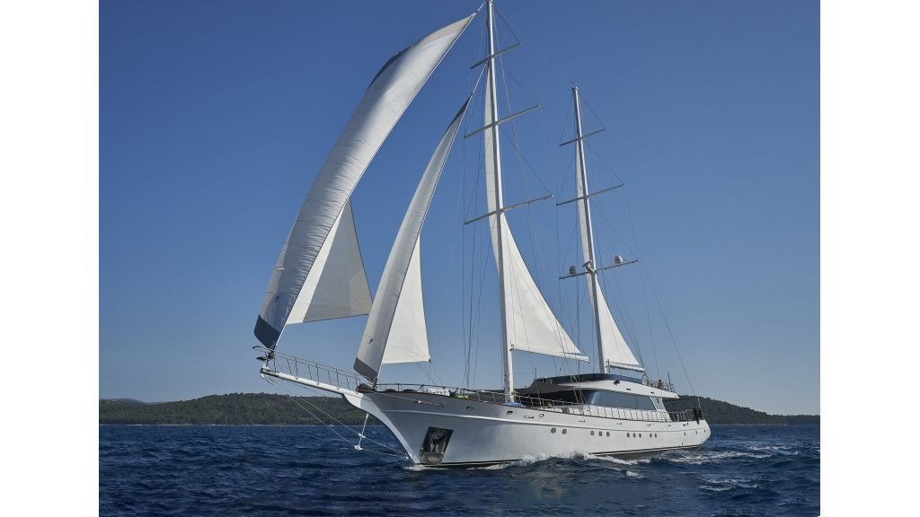 1-lady-gita-27-1024-576