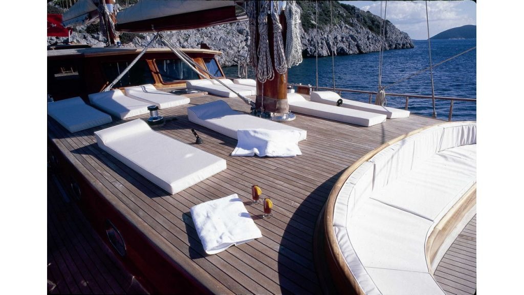 1288334931_gulet_eylul_deniz__11-1024-576