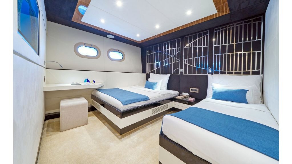 acapella-sailing-yacht-32-1024-576