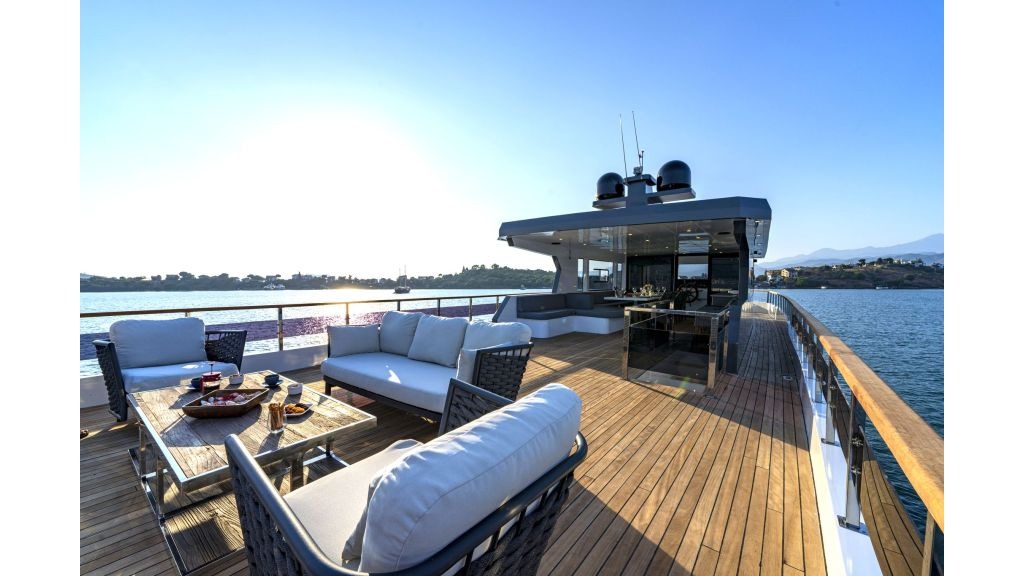 albatros-k-yacht-018-master-1024-576