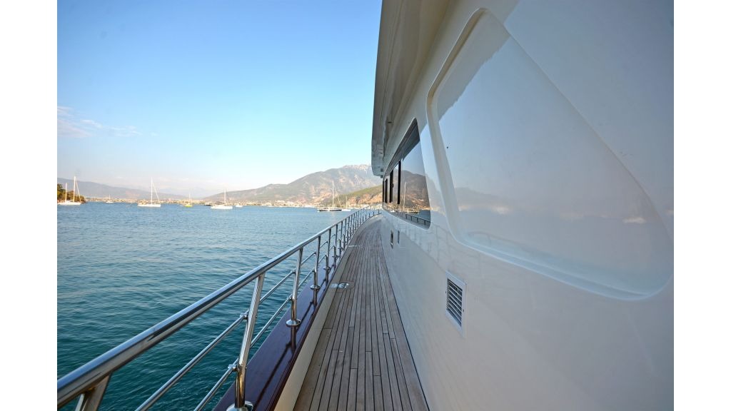 alegria-yacht-trawler-57-1024-576