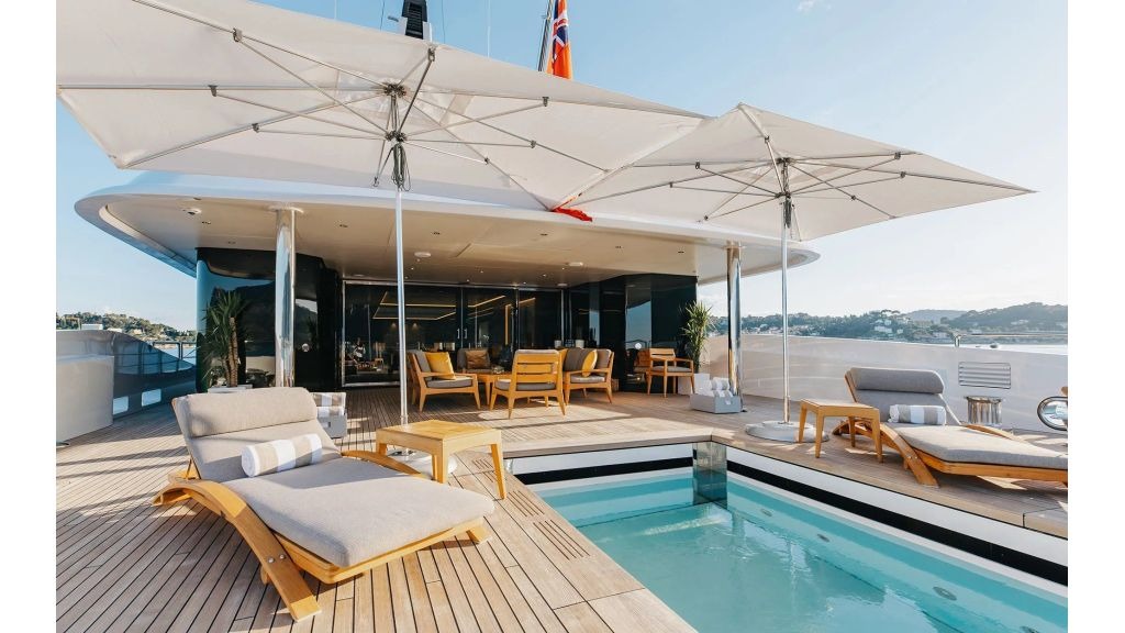 alfa-motor-yacht-002-1024-576