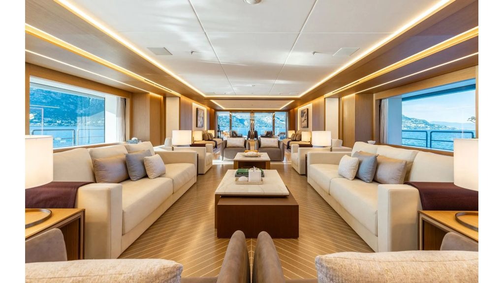 alfa-motor-yacht-004-1024-576