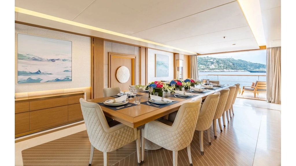 alfa-motor-yacht-005-1024-576