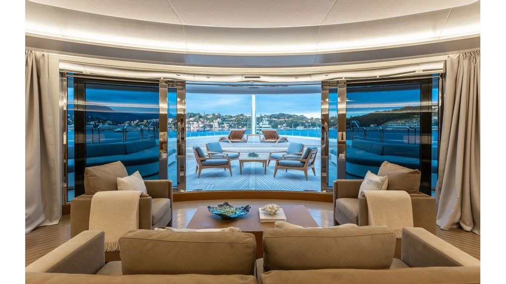 alfa-motor-yacht-007-1024-576