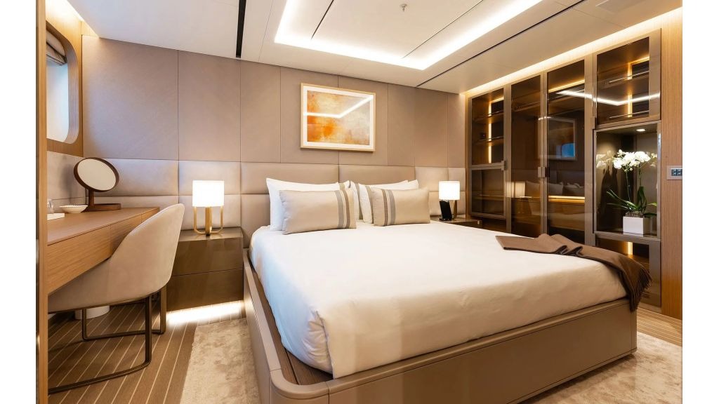 alfa-motor-yacht-015-1024-576