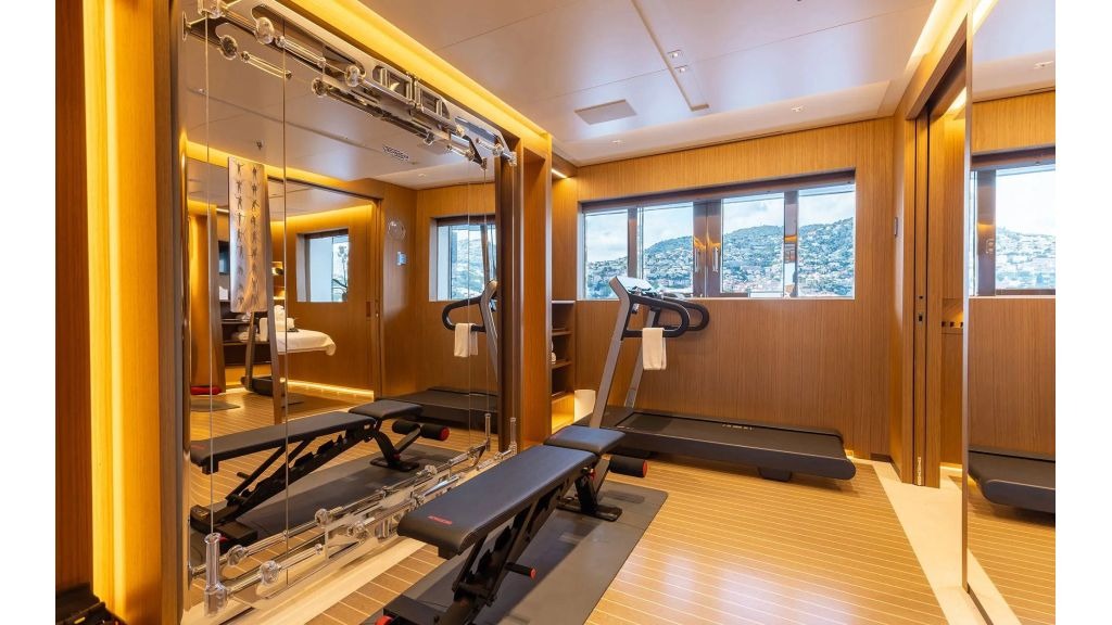 alfa-motor-yacht-020-1024-576