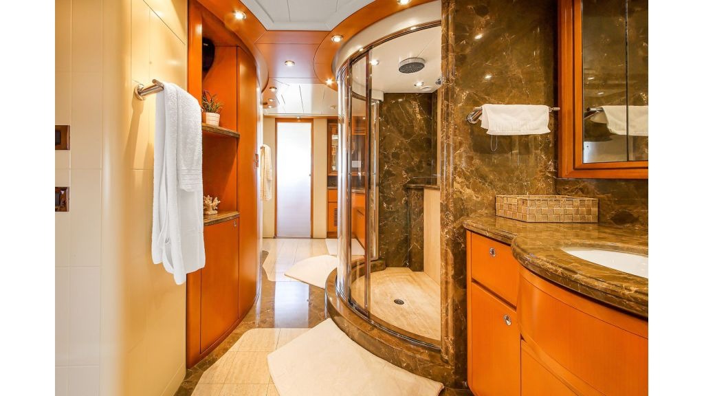 ariela-luxury-motor-yacht-26-1024-576