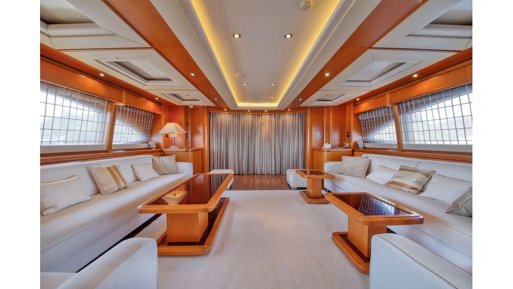 ariela-luxury-motor-yacht-29-1024-576