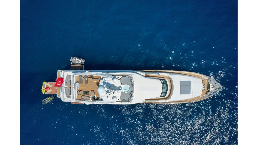 ariela-luxury-motor-yacht-3-1024-576