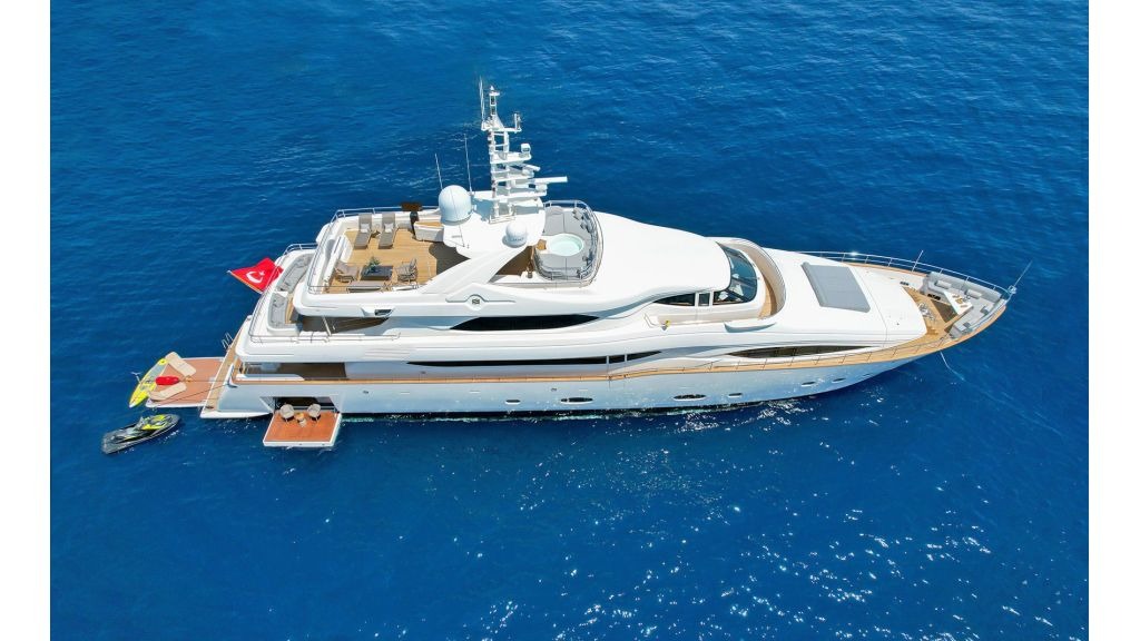 ariela-luxury-motor-yacht-master-1-1024-576