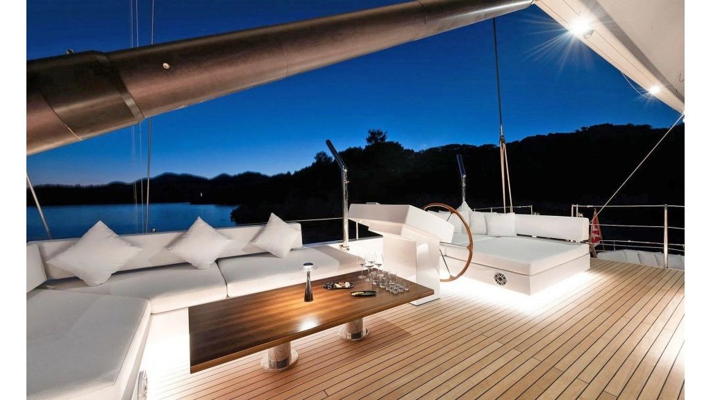 atlantika-sailing-yacht-14-1024-576