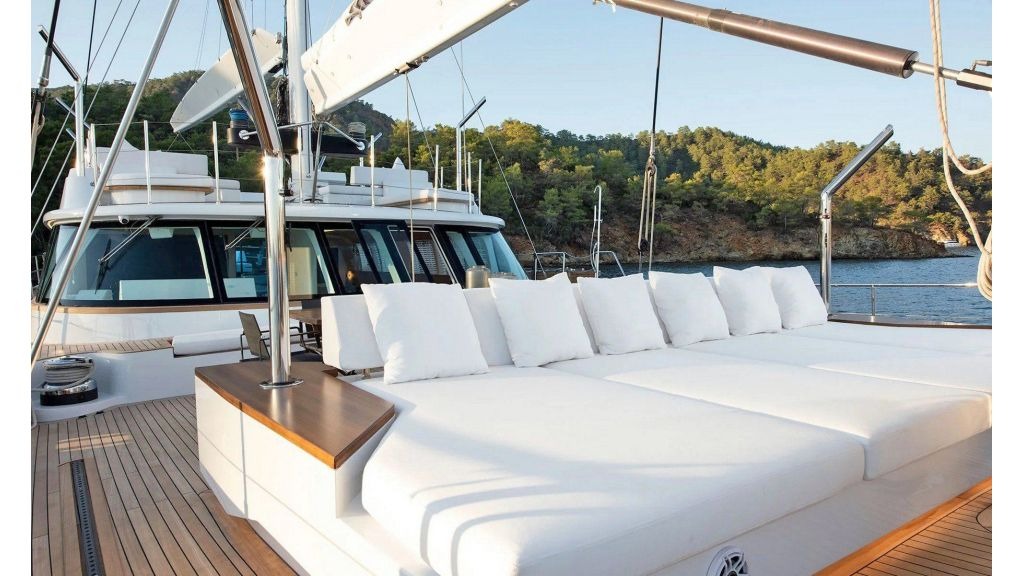 atlantika-sailing-yacht-6-1024-576