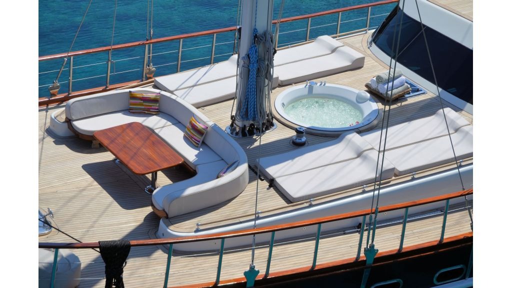 blue-heaven-from-the-top-3-1024-576