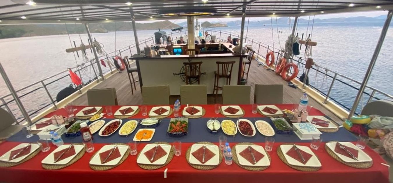 captain-jack-master-1-1350-630