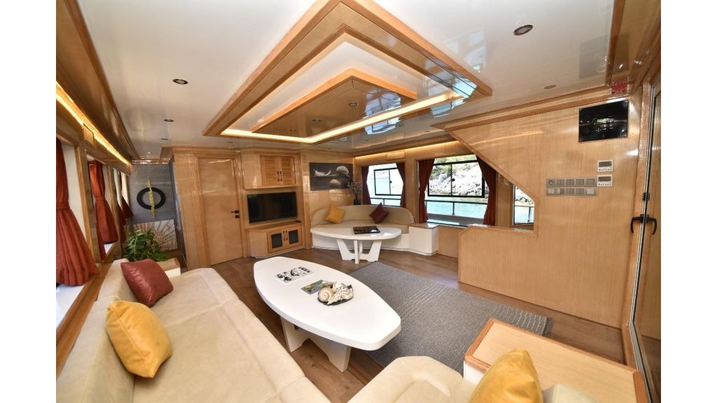 compass-020-1024-576