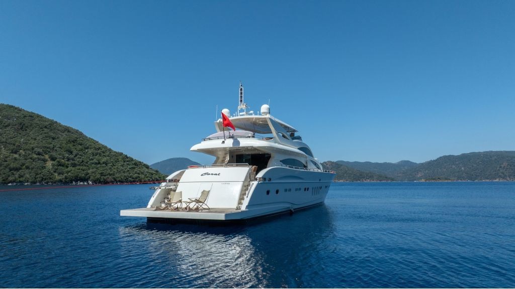 coral-yacht-212-1024-576