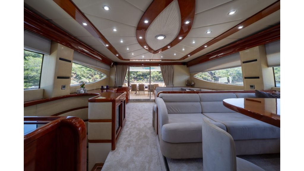 coral-yacht-236-1024-576