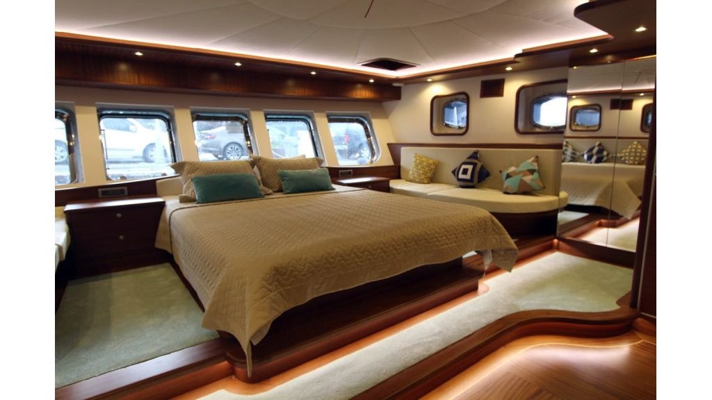 dragon-fly-luxury-gulet-2-1024-576