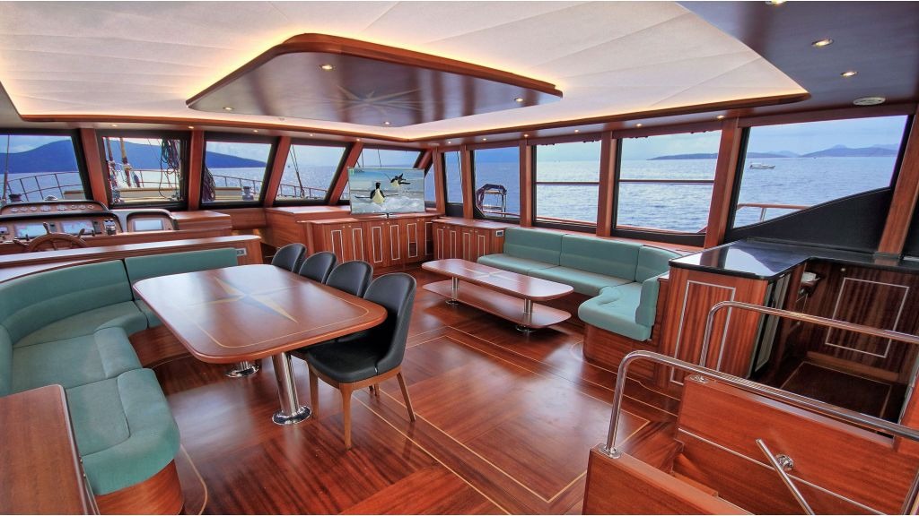 dragon-fly-luxury-gulet-37-1024-576