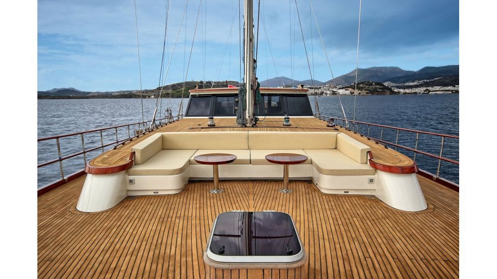 dragon-fly-luxury-gulet-master-1024-576