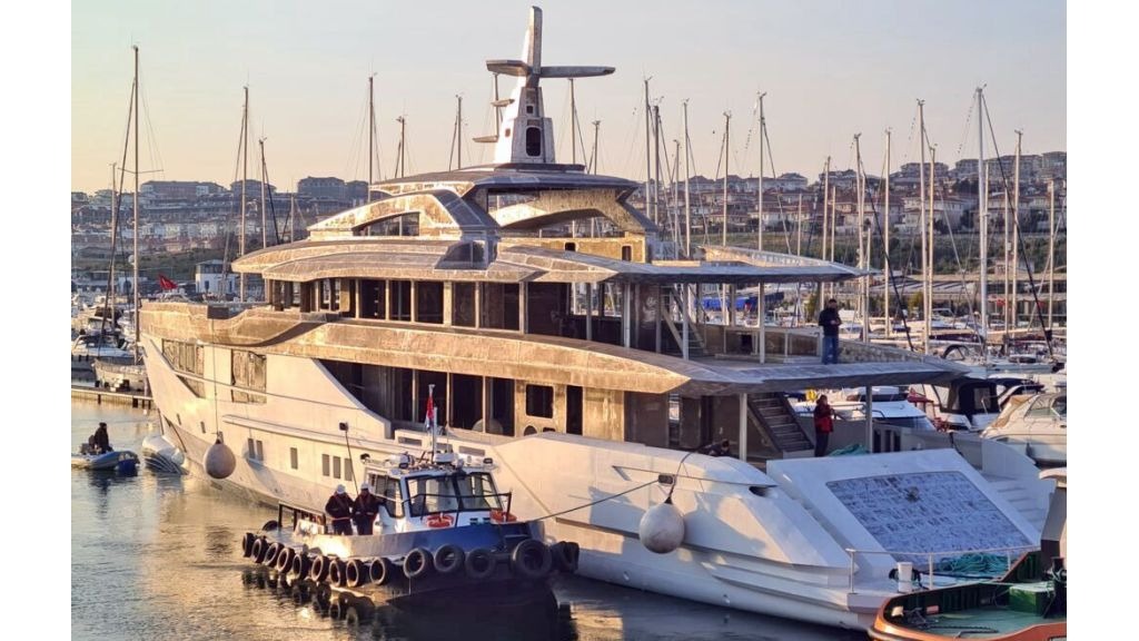 eternal-spark-motor-yacht-2-1024-576