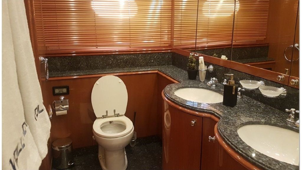 evolution-motoryacht-25-1024-576