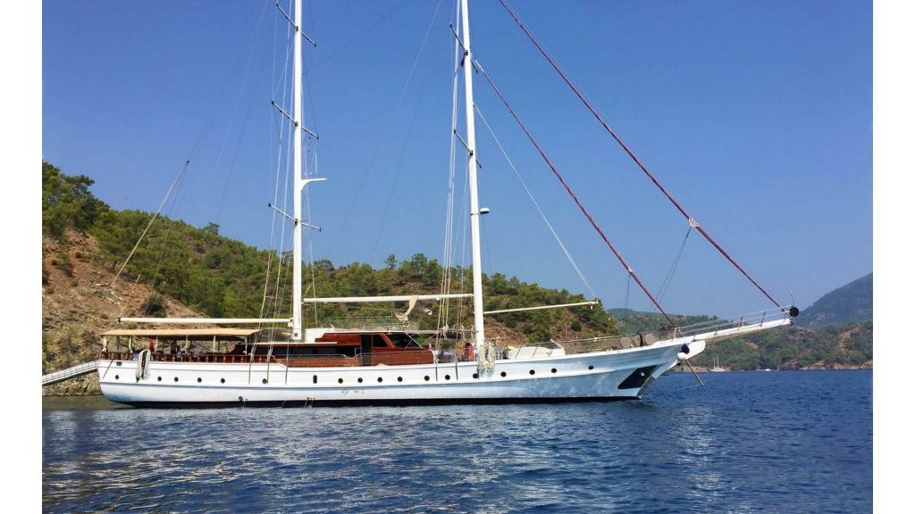 fortuna-2-luxury-gulet-master-1024-576